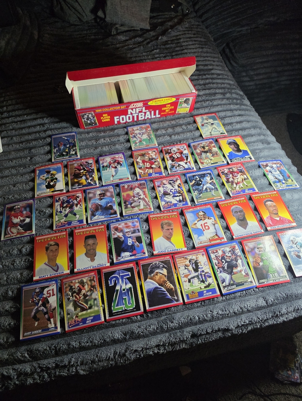 ​1990 Score Football Star & Rookie Bundle - Bo Jackson, Montana, Sanders